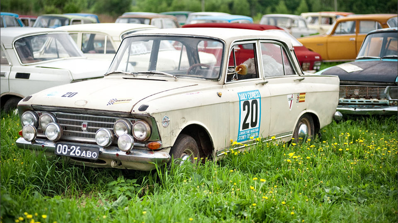 Illustration for article titled Amazing pictures of an outdoor Russian car museum